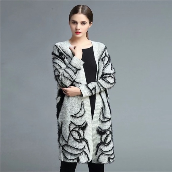 Knitted long sweater coat - Picture 4 of 11